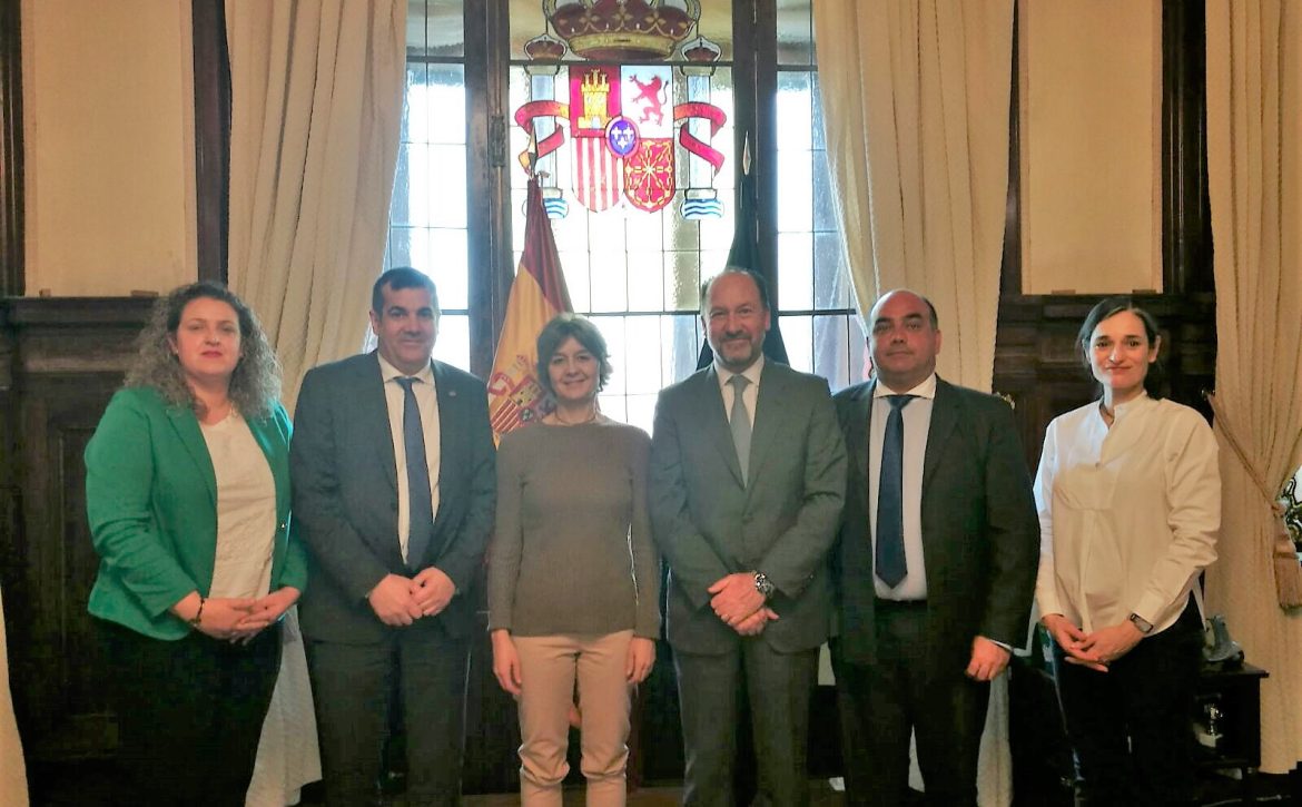 Reunión alcalde Orihuela Ministra Agricultura