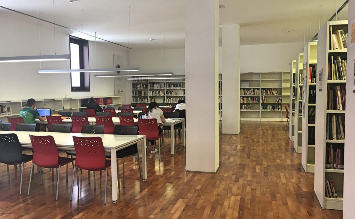 biblioteca maria moliner orihuela horario examenes