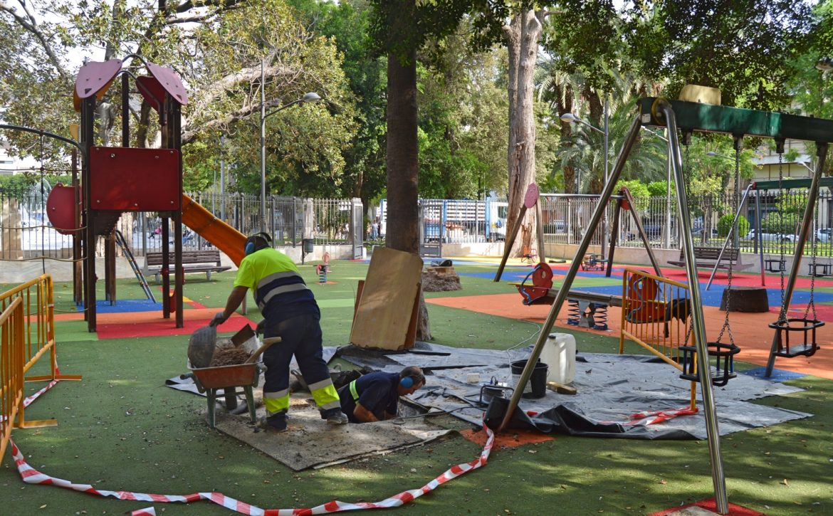 zona infantil glorieta gabriel miro orihuela