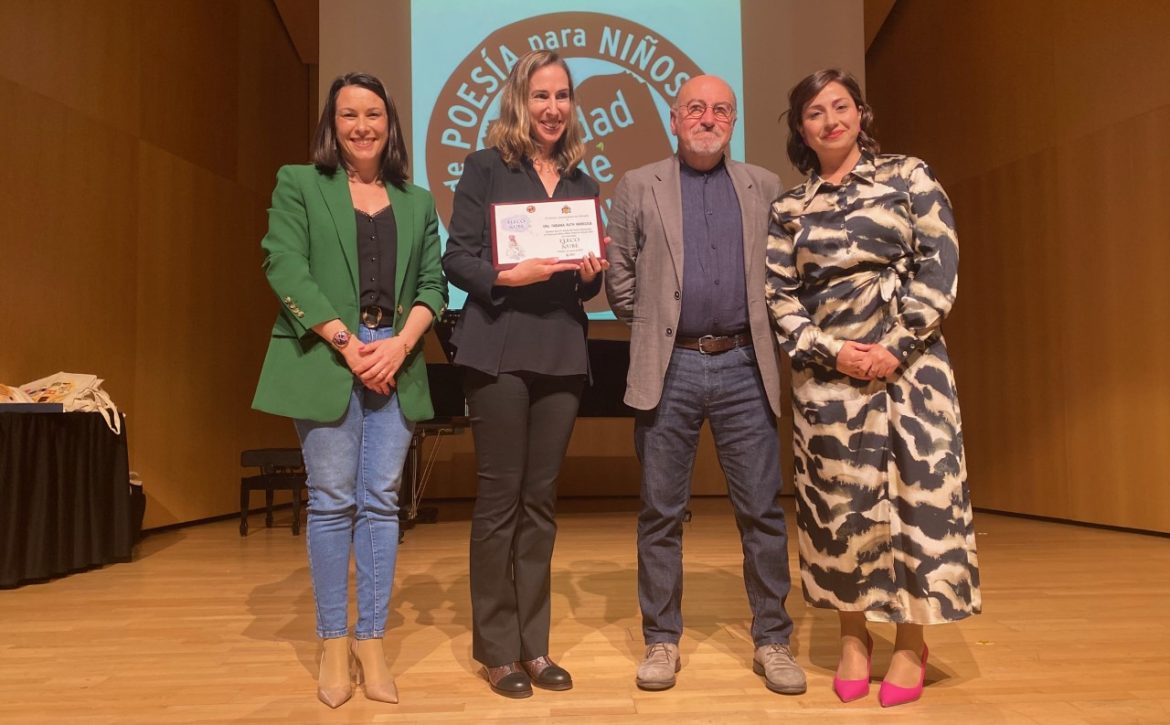 Foto entrega XV premio poesía