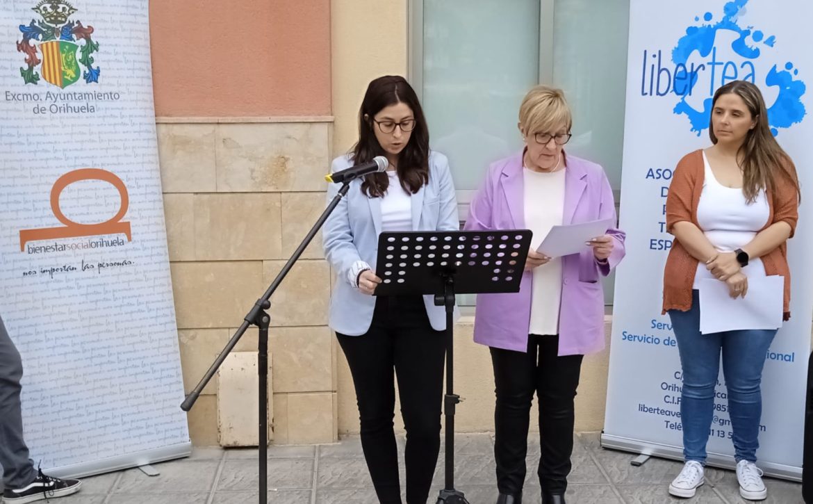 Foto de la lectura del manifiesto