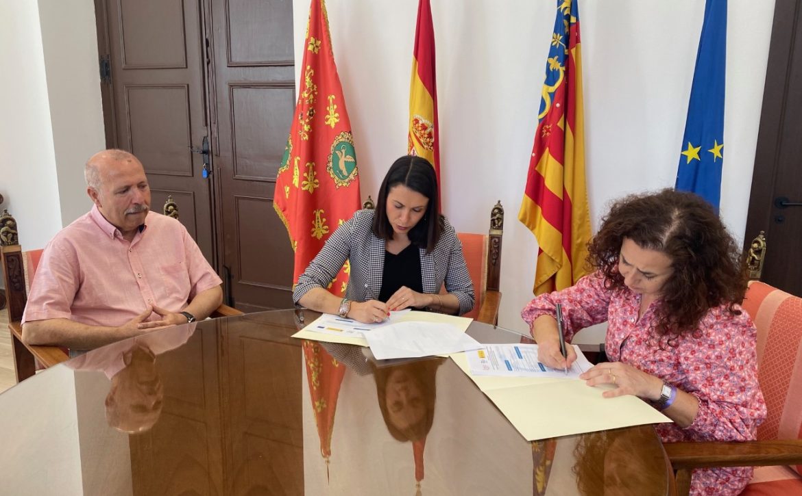 Foto-Firma-Convenio-IES-Azud-Alfeitamí