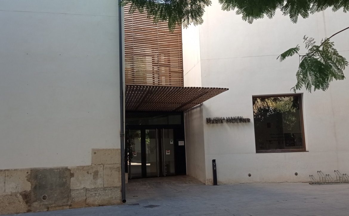 Biblioteca Maria Moliner Orihuela