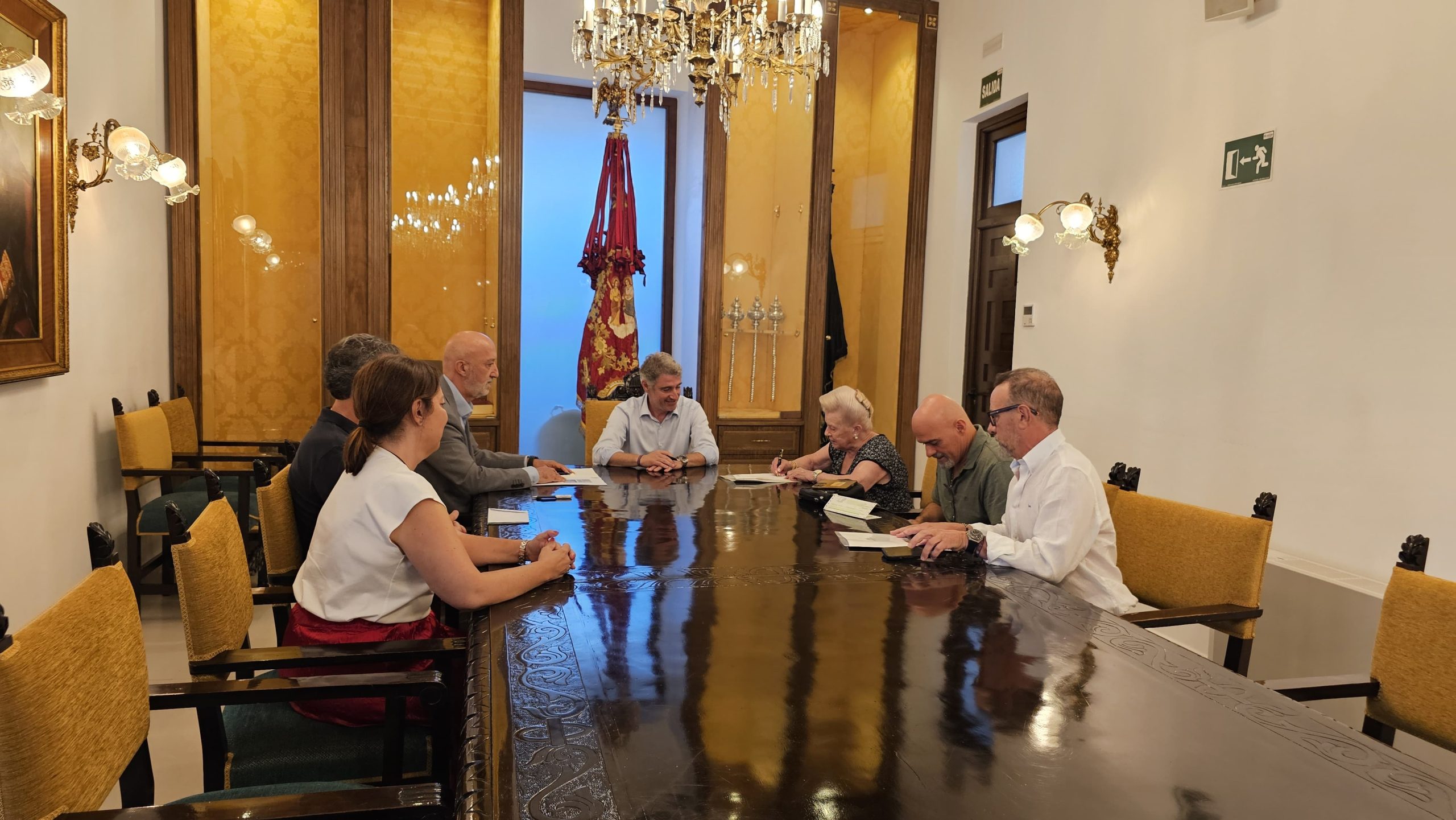 El Ayuntamiento de Orihuela formaliza la compra del Consultorio Médico de Correntías