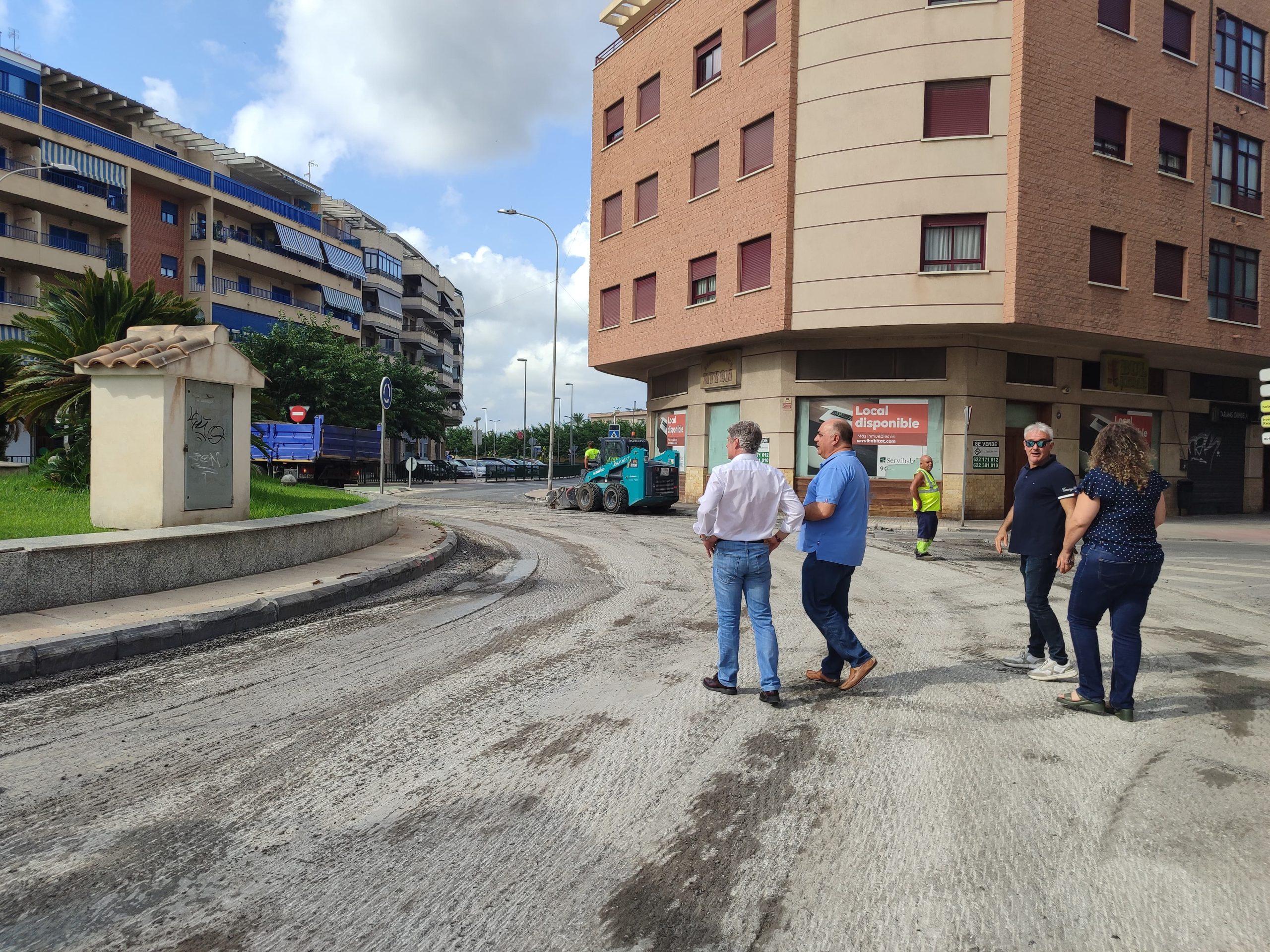 Orihuela inicia el Plan de Asfaltado 2025 con una inversión de 2,3 millones de euros para mejorar viales en todo el municipio