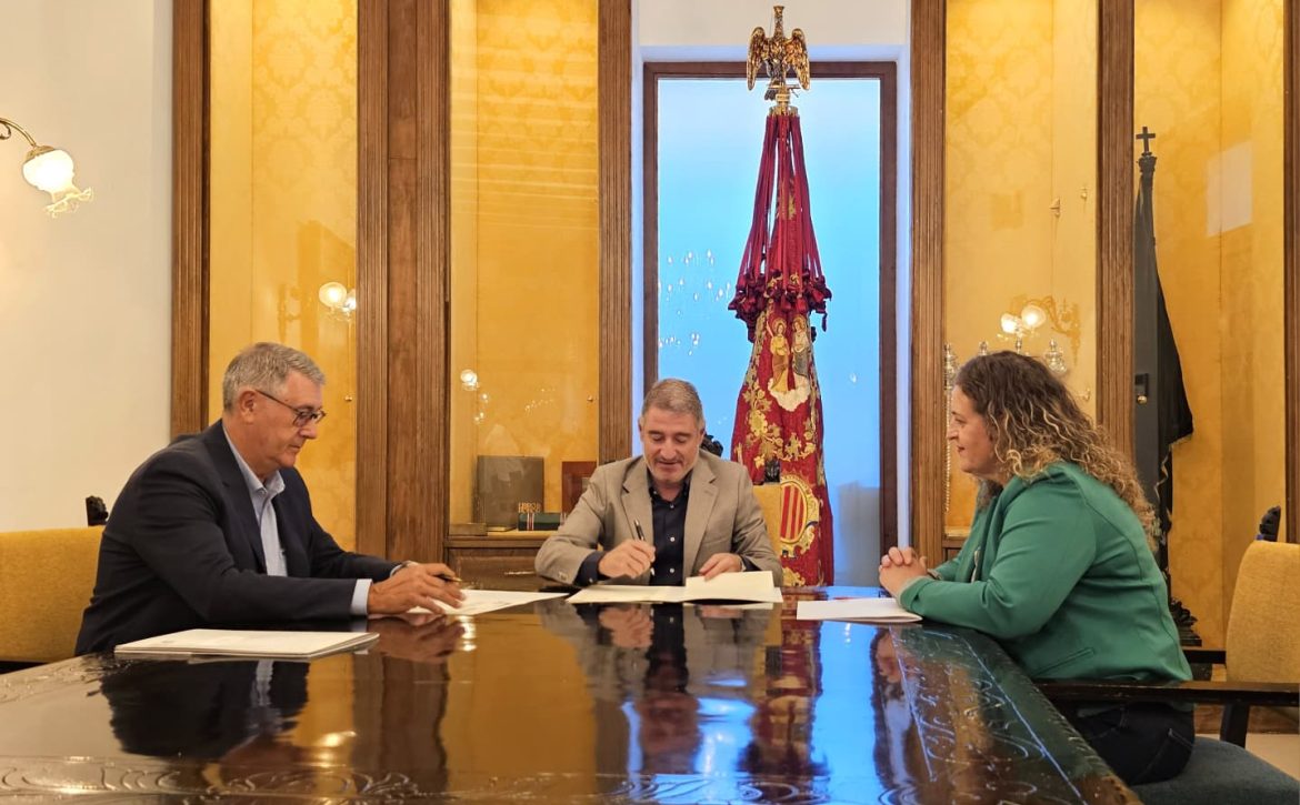 Foto firma convenio 1