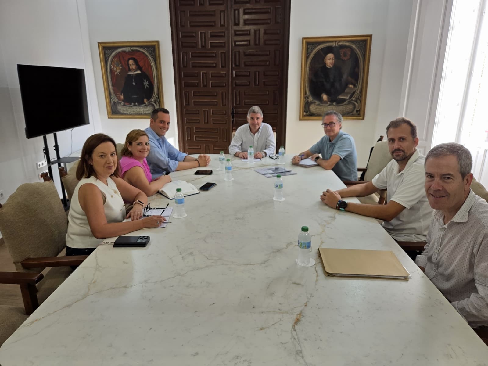 Imagen de la reunión hospital