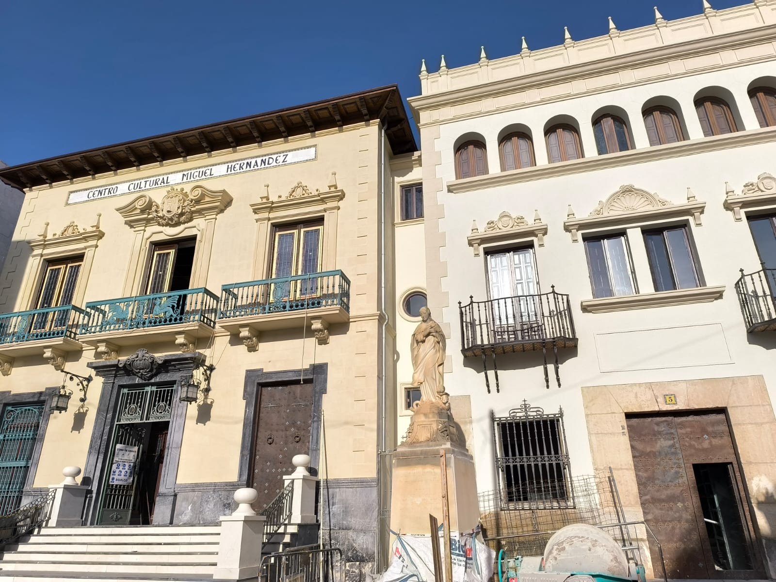 El Pleno de octubre abordará la aprobación de los estatutos y la memoria de viabilidad de la Empresa Municipal de Vivienda y Suelo de Orihuela