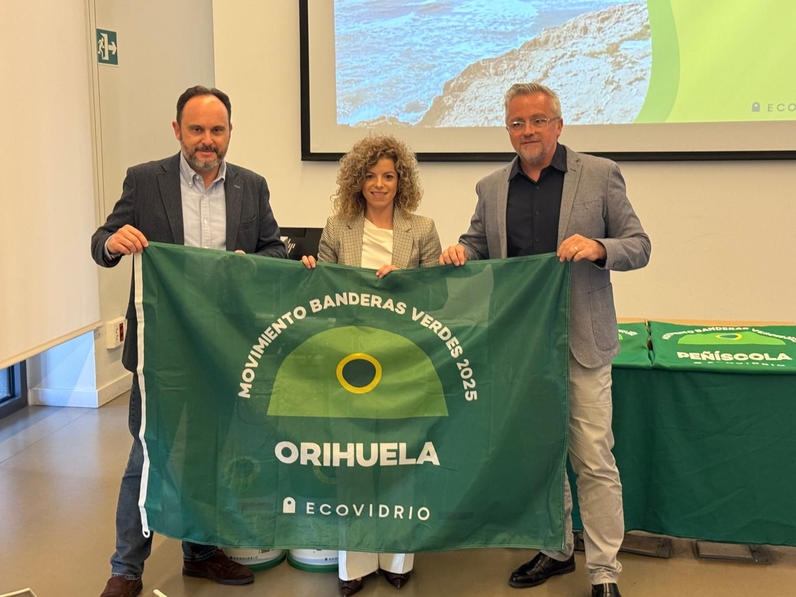 Orihuela revalida la Bandera Verde de Ecovidrio por su compromiso con la sostenibilidad y el reciclaje