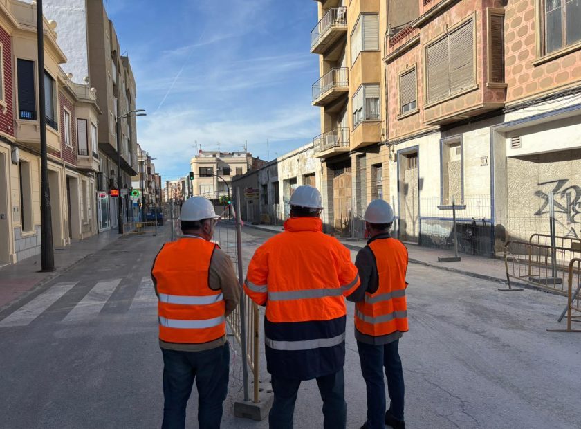 foto visita a la obra Pintor Agrasot (1)