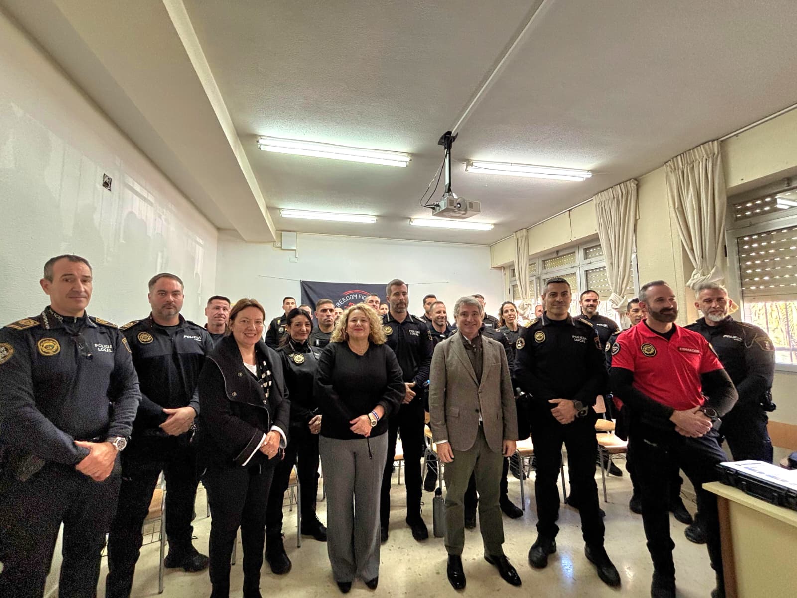 La Policía Local recupera el antiguo CEFIRE, destrozado por la DANA, y lo convierte en un centro comarcal de formación