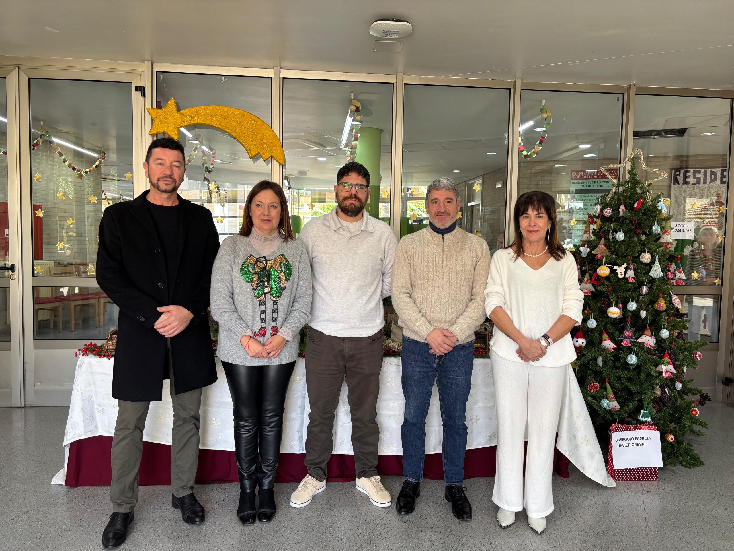 Una mañana de Navidad en la Residencia de la Tercera Edad de Orihuela