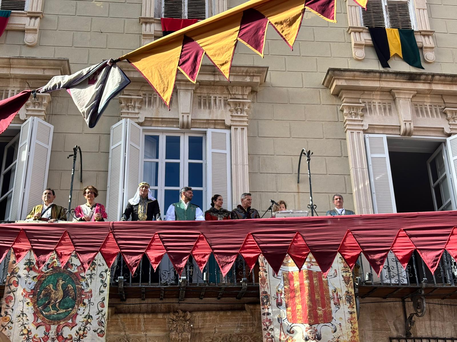 El casco histórico de Orihuela vuelve al Medievo con la apertura del Mercado Medieval