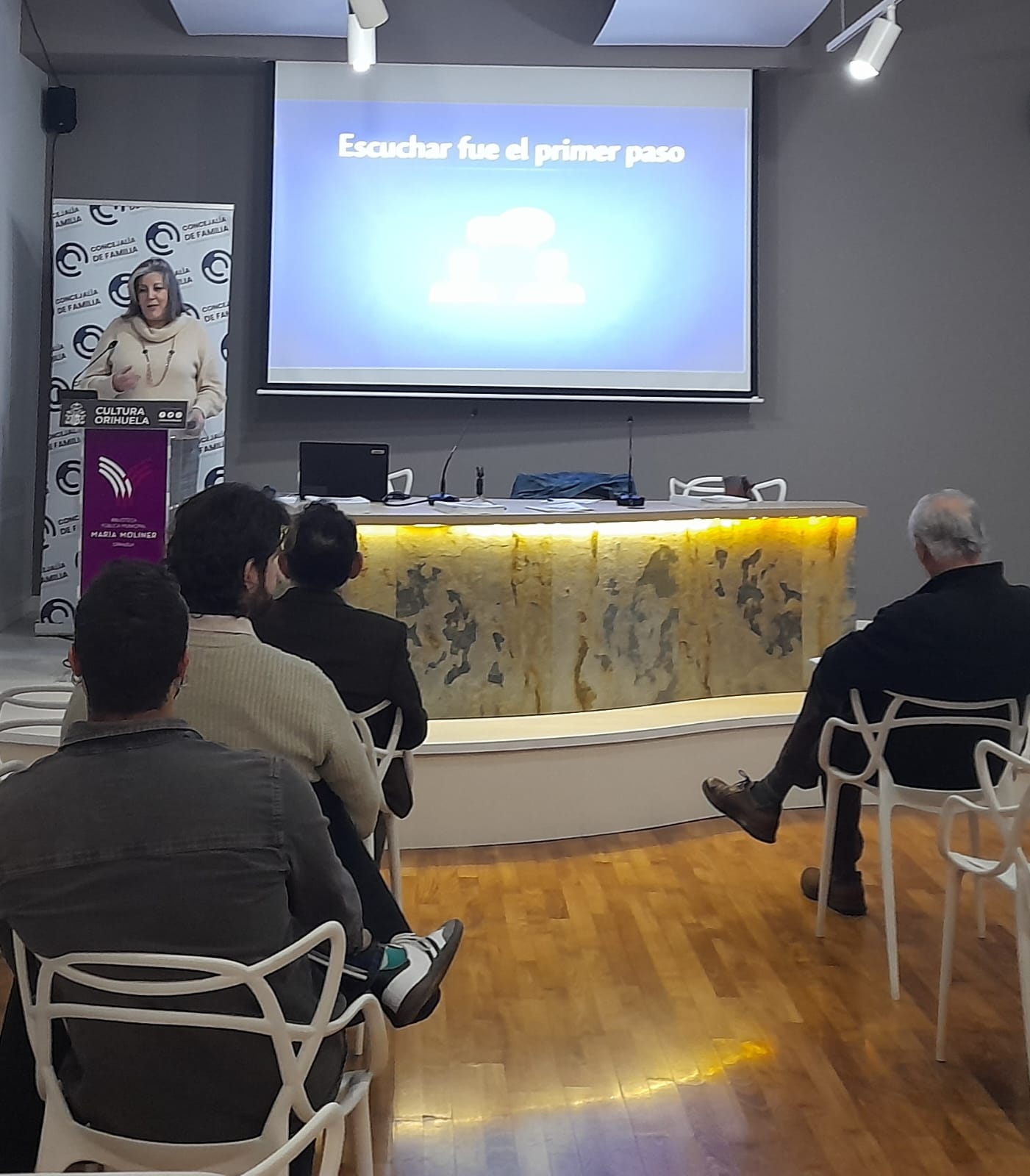 Imagen Edil Familia Presentación Informe Discapacidad