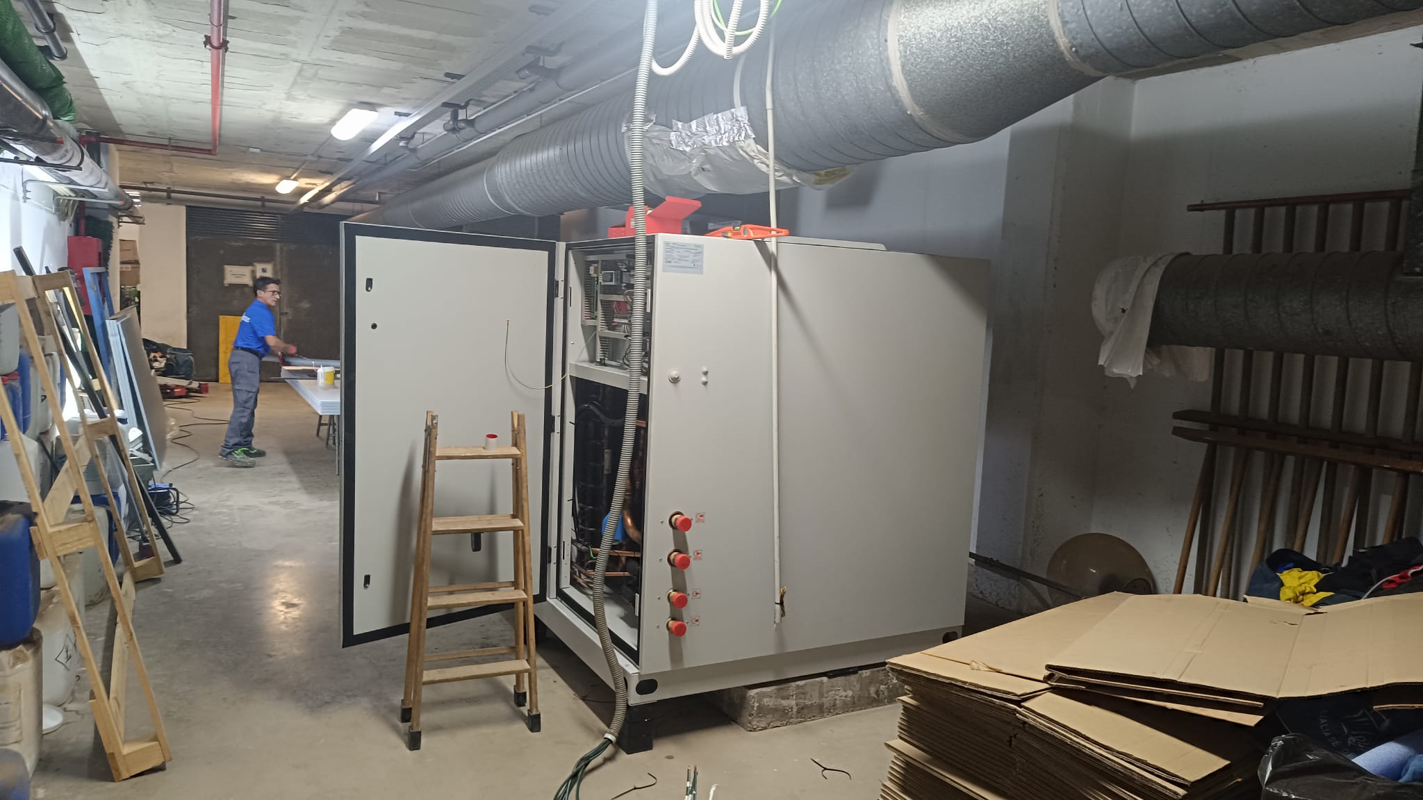 Imagen de la instalación de los nuevos equipos 1 (1)