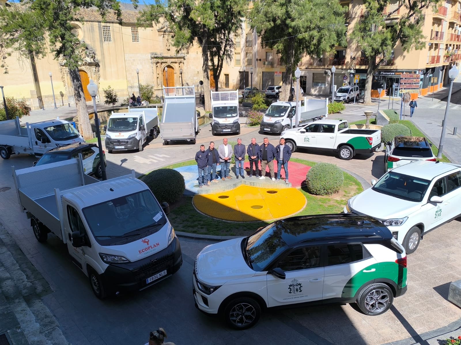Orihuela incorpora nuevos vehículos y refuerza el servicio de limpieza y recogida de residuos en todo el municipio