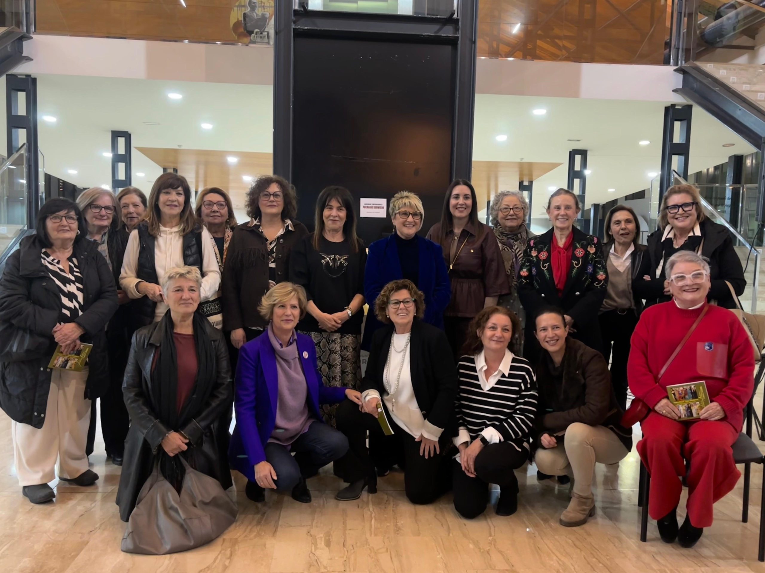 La Concejalía de Igualdad inaugura en La Lonja la exposición ‘Voces y oficios. Mujer trabajadora’, de la artista Fabiola Andreu