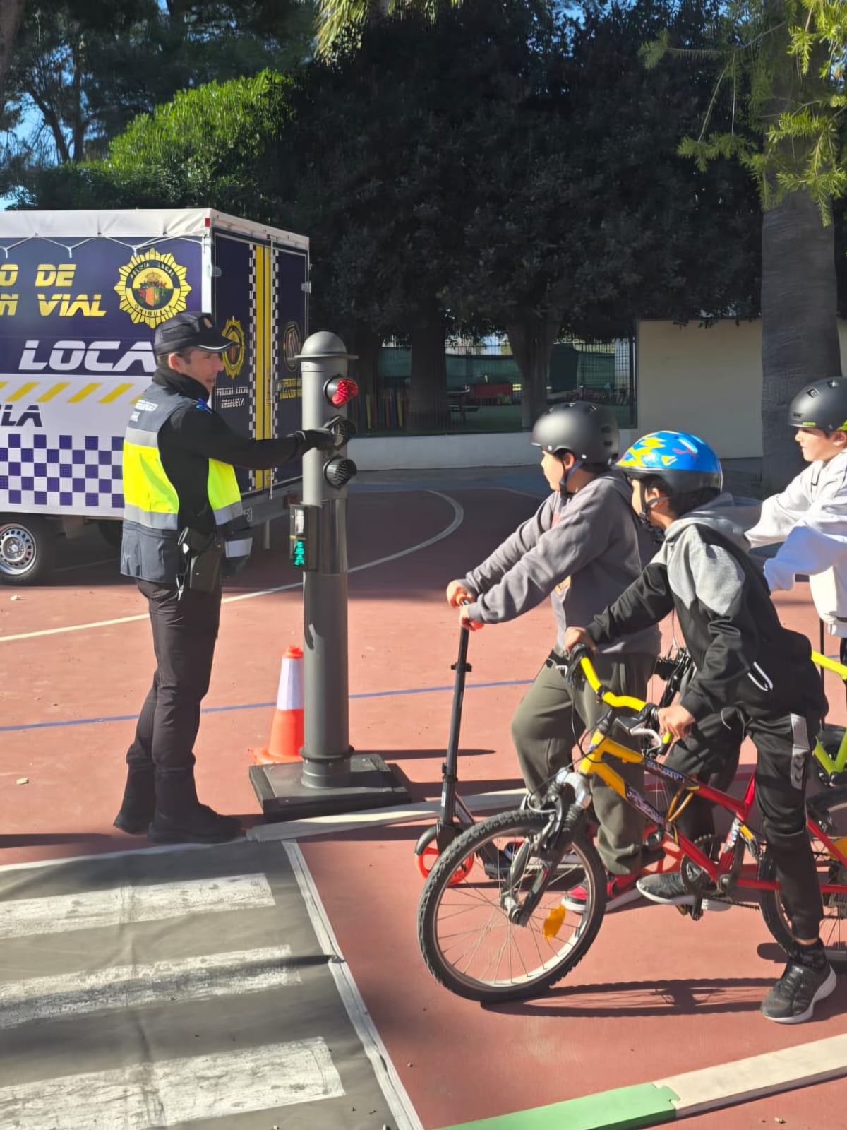 foto archivo de policía local