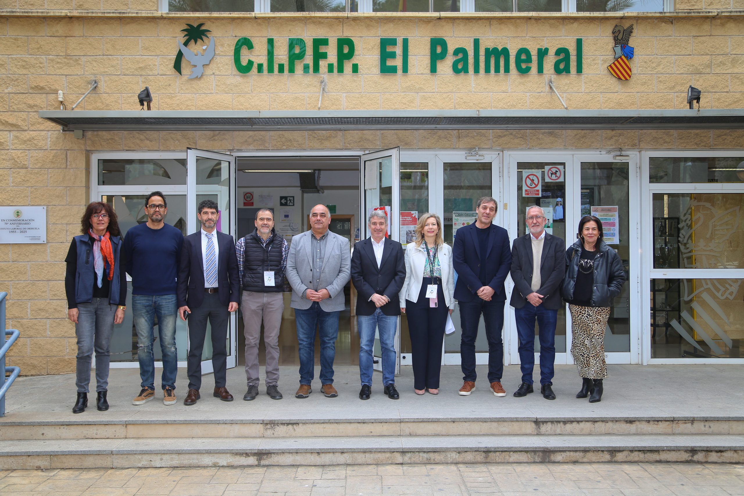 El Ayuntamiento de Orihuela y el CIPFP El Palmeral firman un convenio para impulsar la FP Dual