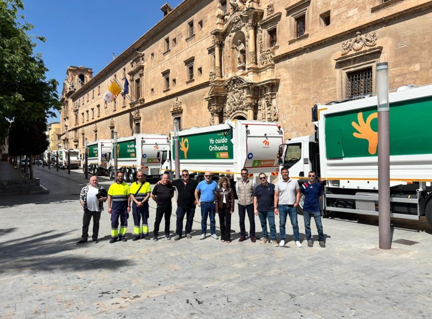Foto presentación de vehículos