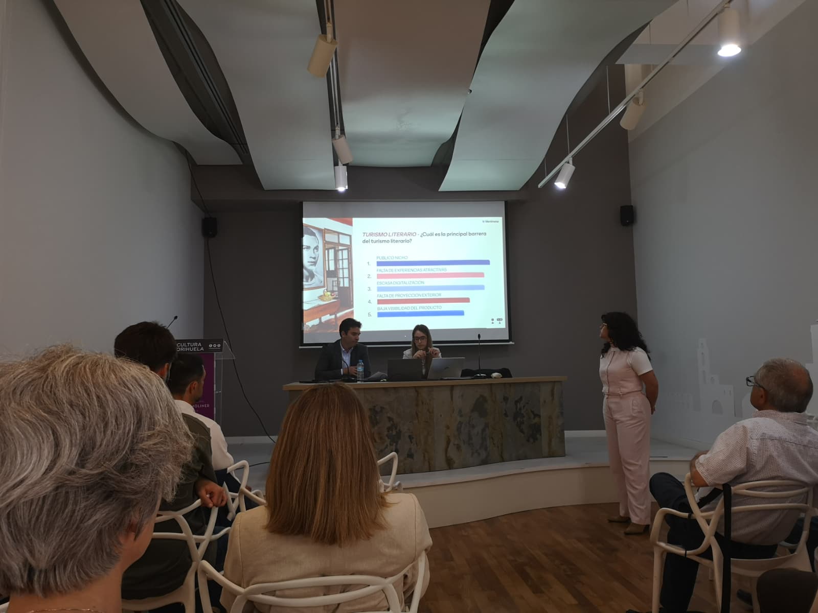 Orihuela avanza en la definición de su estrategia de marketing turístico con la celebración de un focus group con agentes del sector