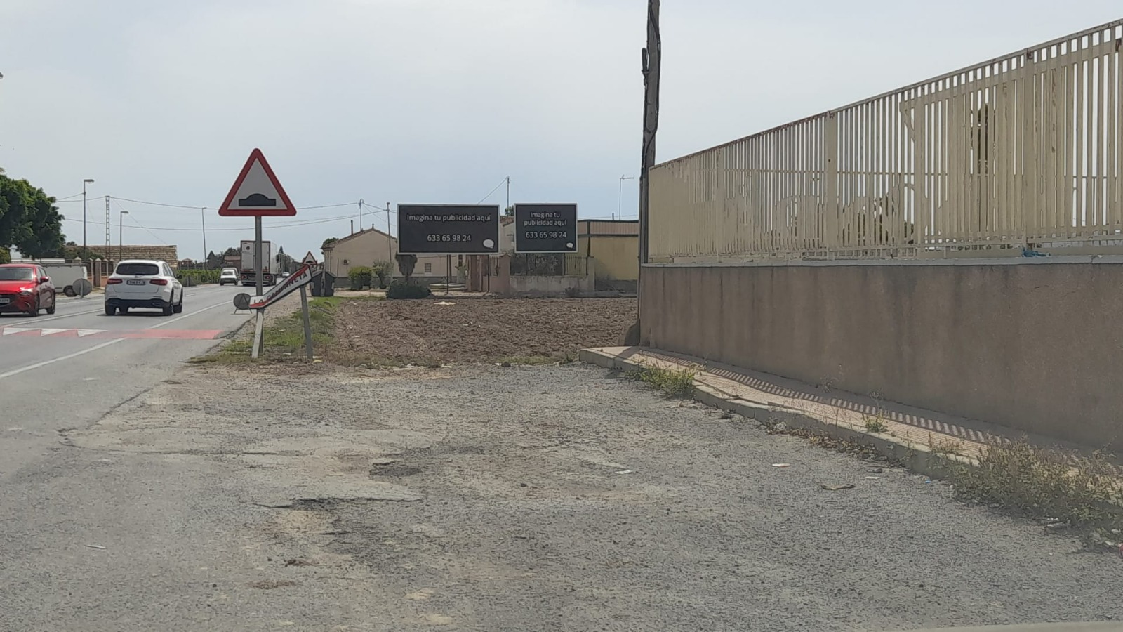El Ayuntamiento mejorará varios viales de La Campaneta con nuevas actuaciones de asfaltado y seguridad vial