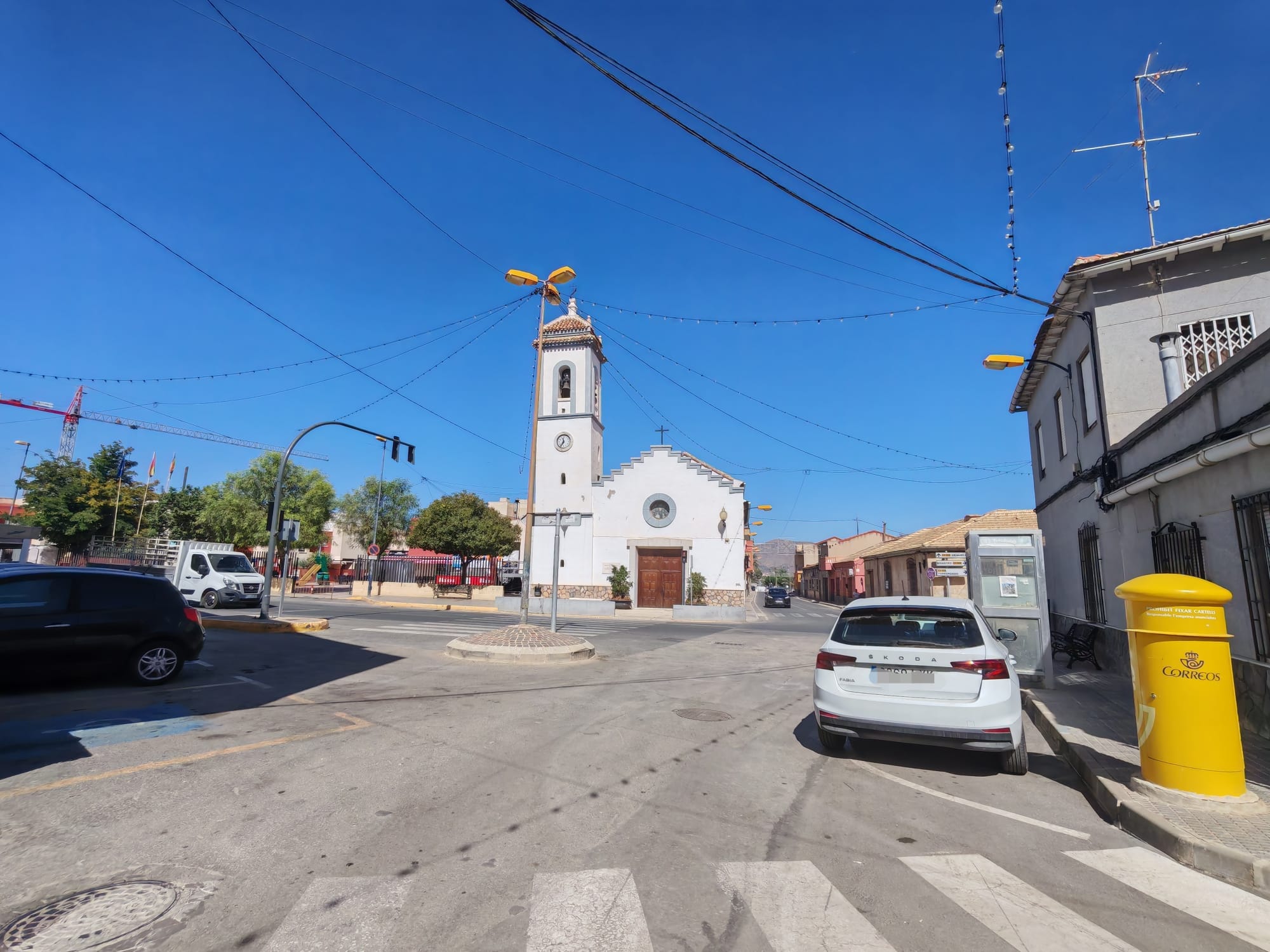 Infraestructuras saca a licitación la mejora del entorno de la plaza de la Iglesia de Hurchillo por cerca de 60.000 euros