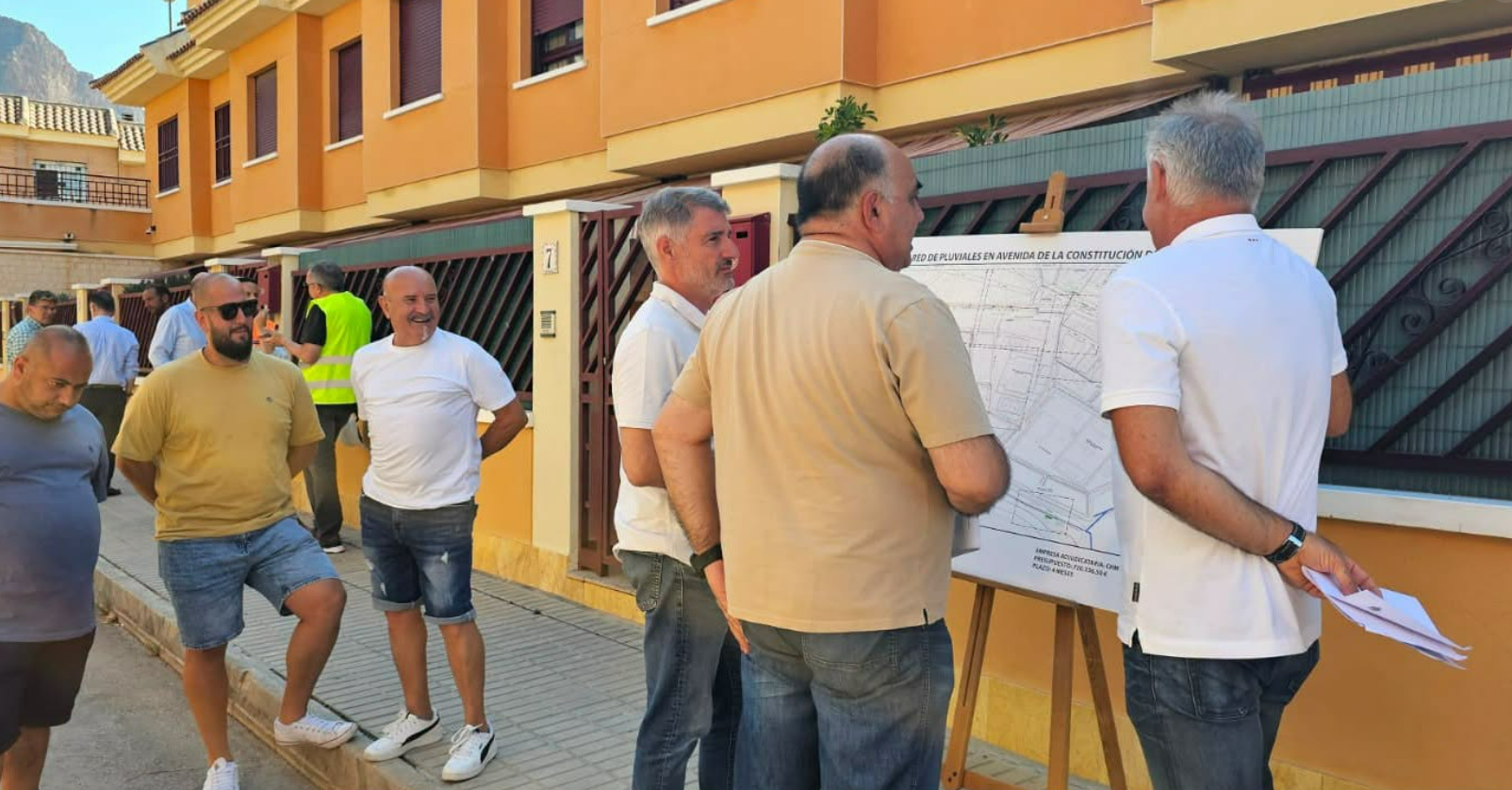 El Ayuntamiento de Orihuela inicia las obras de la nueva red de pluviales de la avenida Constitución para reducir el riesgo de inundaciones en Capuchinos y Espeñetas