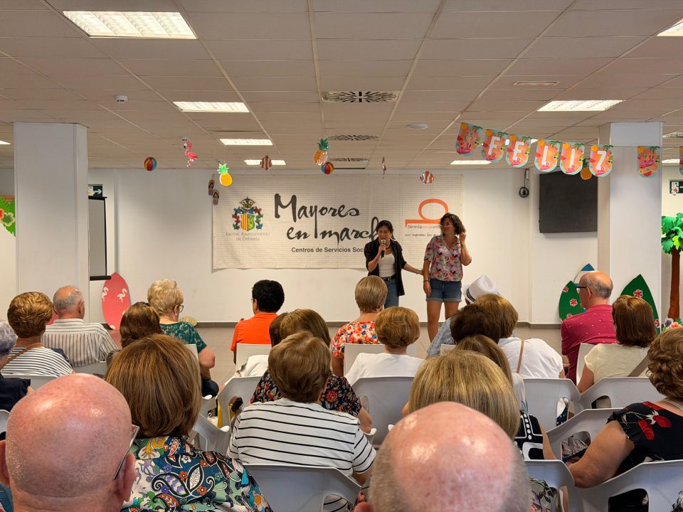 El Centro de Mayores Virgen de Monserrate despide el curso con una Fiesta de Verano y una amplia participación en sus talleres