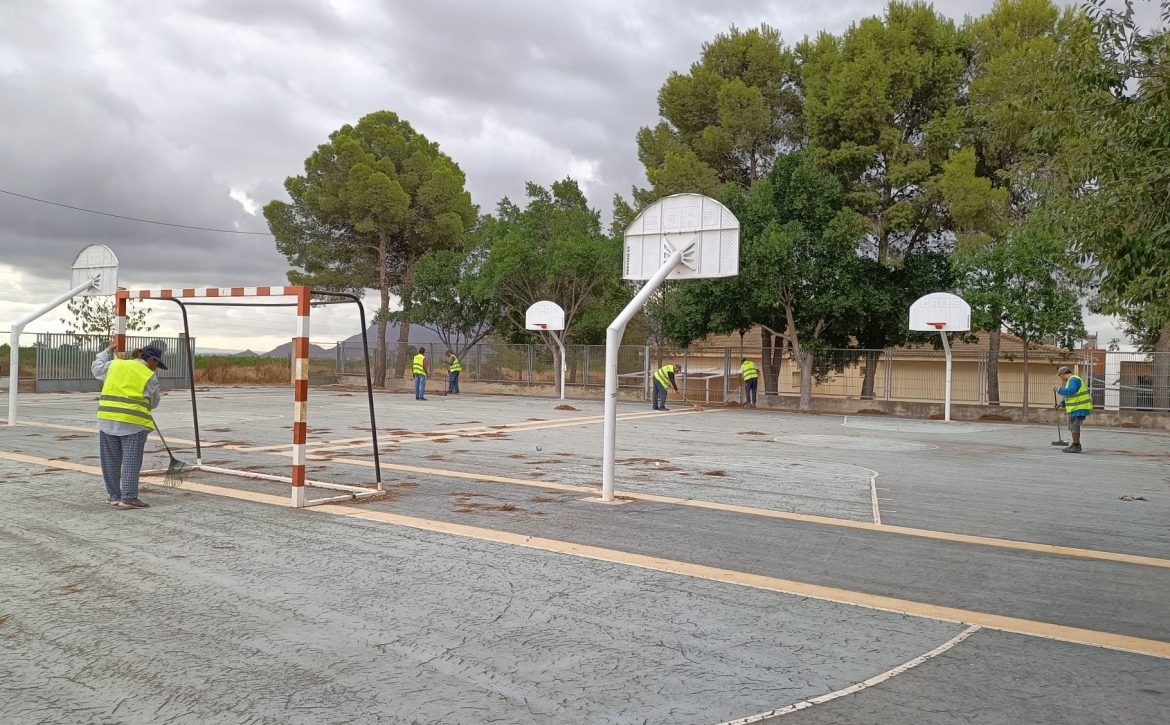 Foto colegio limpieza