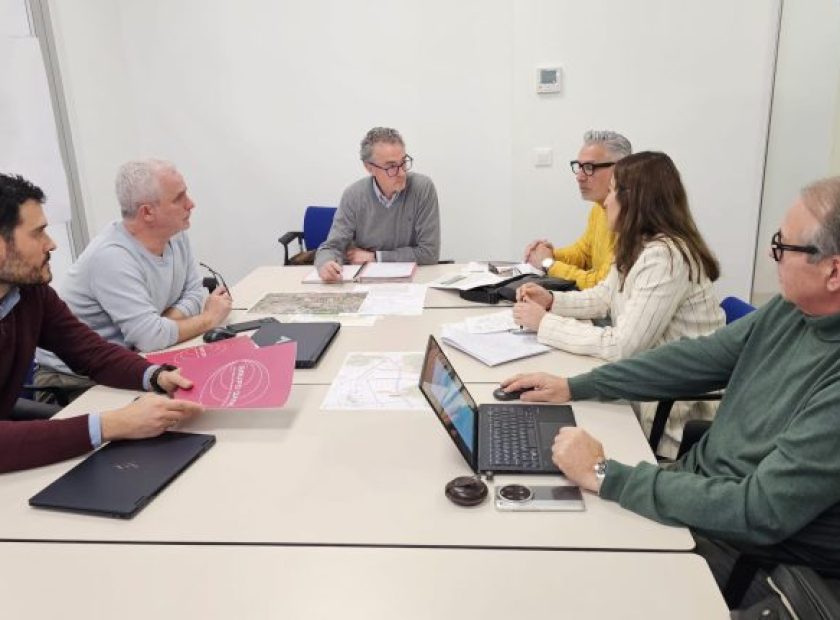 Imagen-de-la-reunion-parque-empresarial-750×430