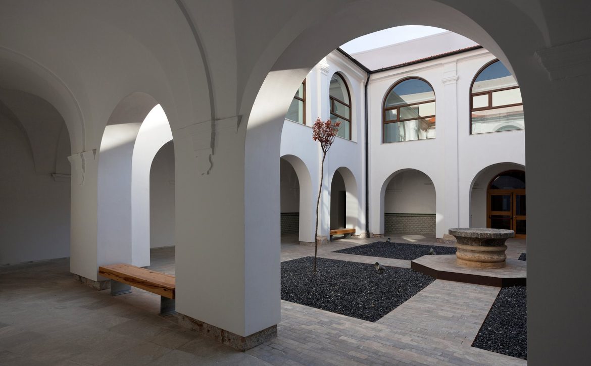 Biblioteca-Maria-Moliner