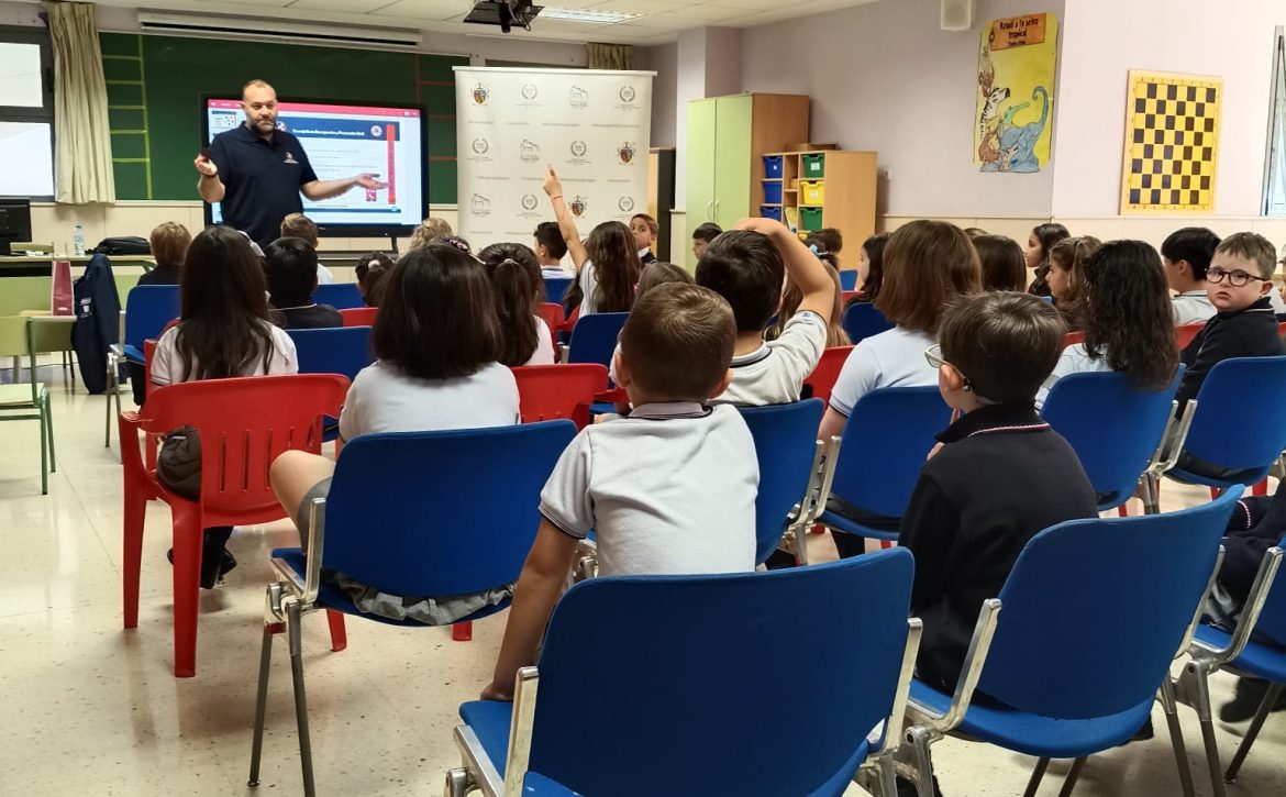 Foto archivo charla emergencias