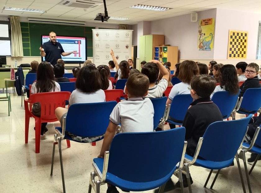 Foto archivo charla emergencias